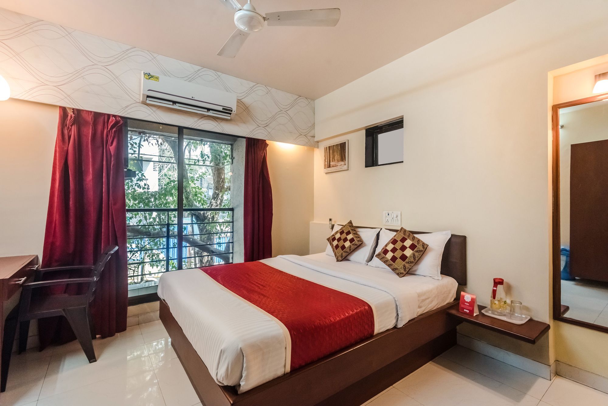 Konark Apartment Mālād Eksteriør billede