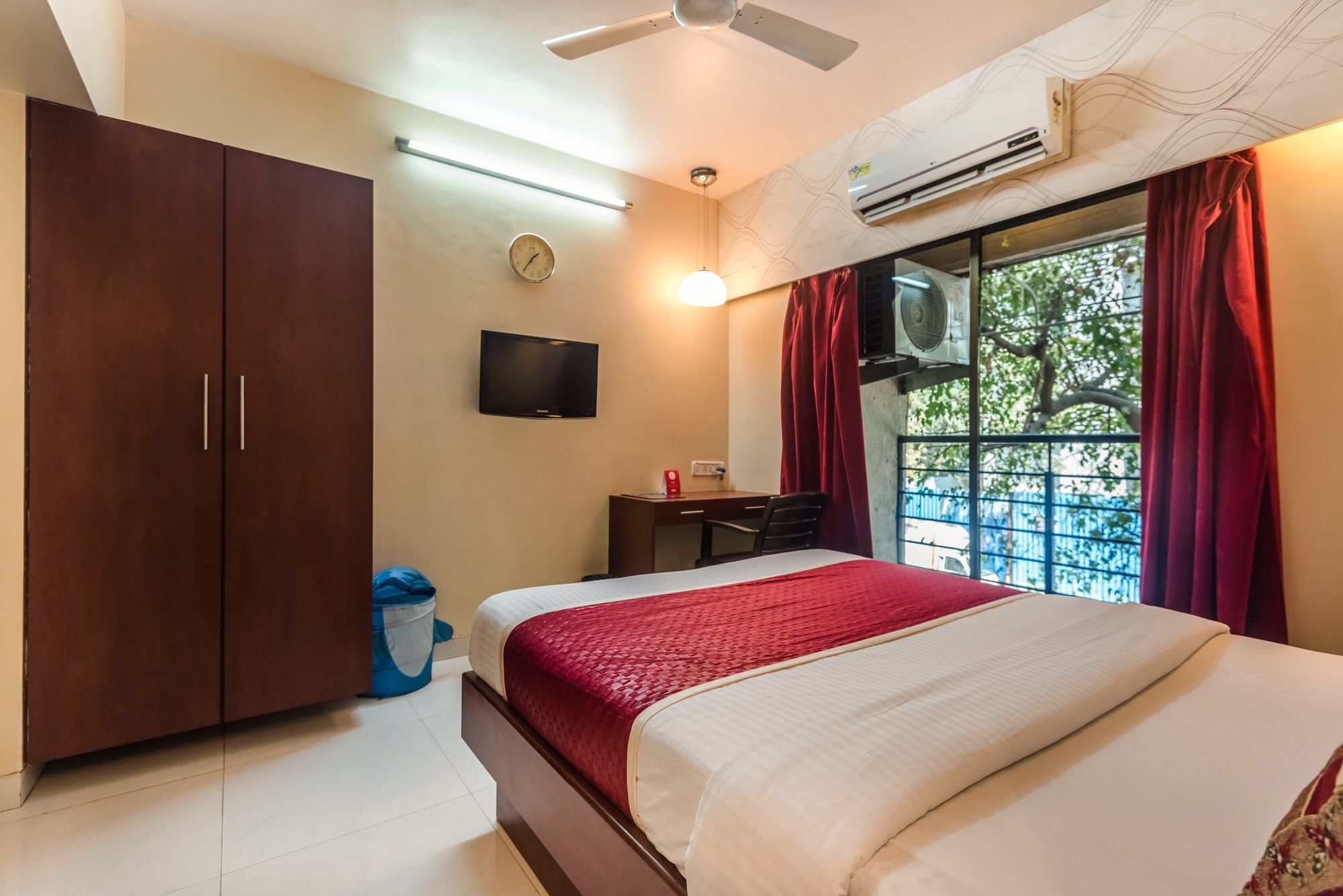 Konark Apartment Mālād Eksteriør billede